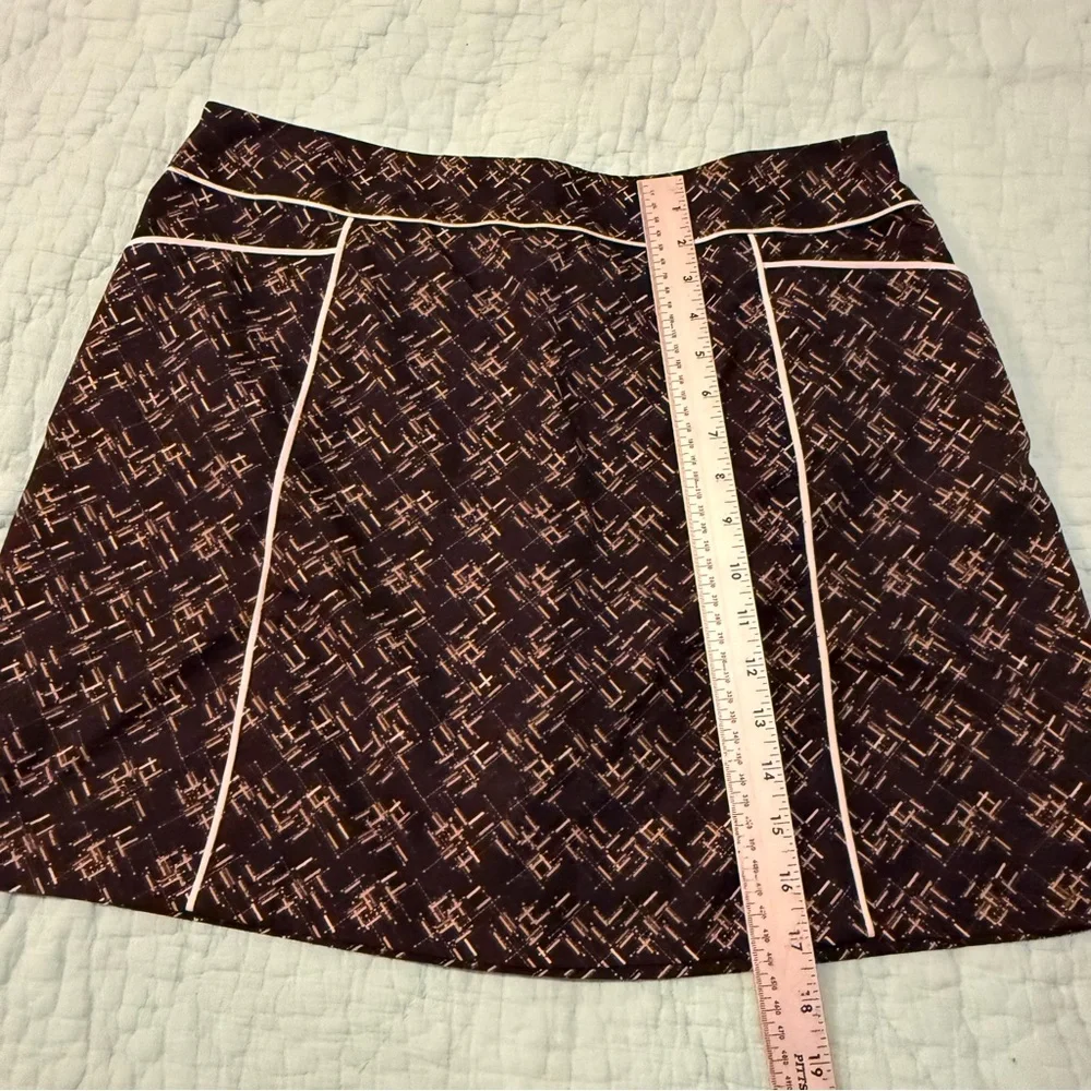 Izod Black and White A-Line Skort - Picture 5 of 13